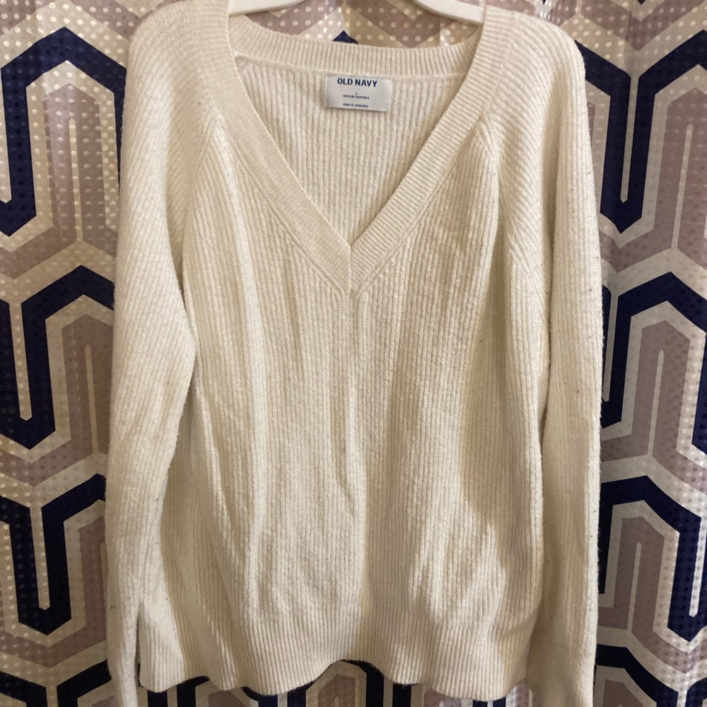 Old Navy Size Large White Sweater